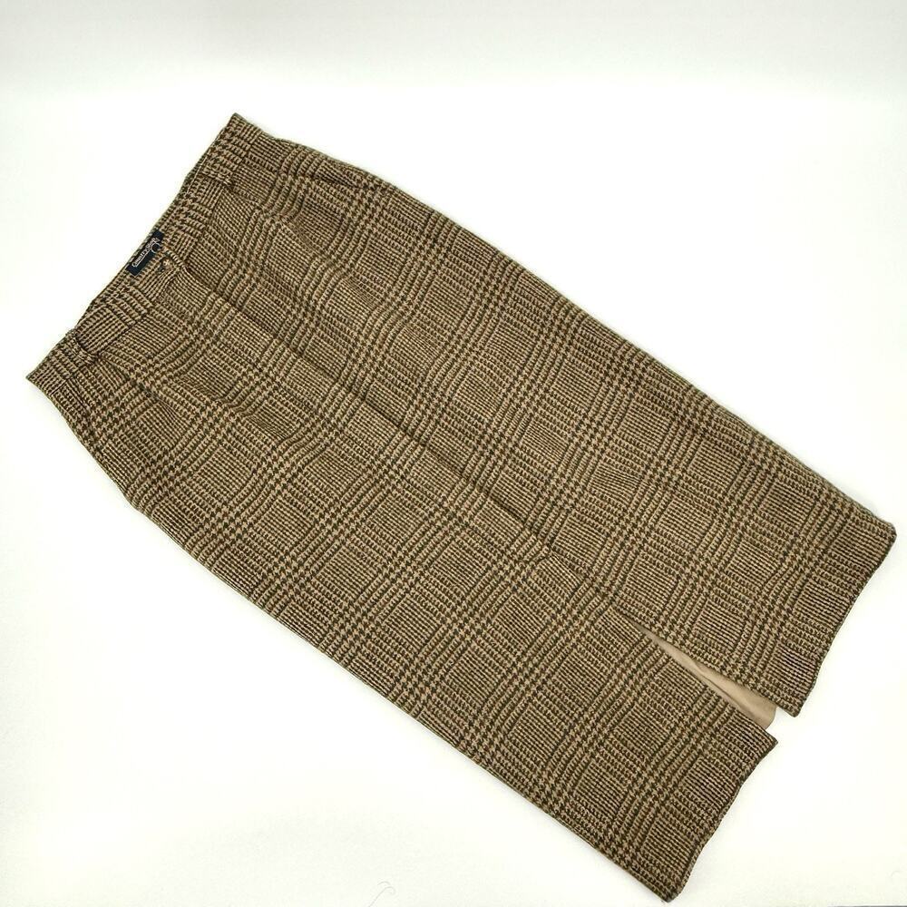 Classic Plaid Pencil Skirt in Brown